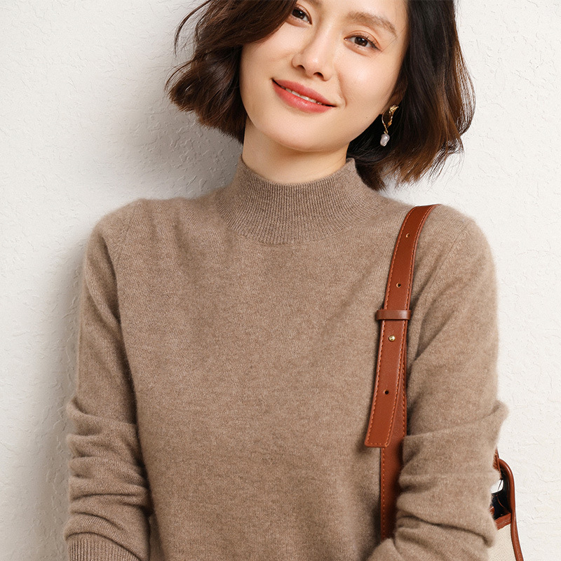 Semi-high-neck women's knitted sweater, solid color base, warm thick style 2022 autumn and winter new wool sweater for women Application Scenario