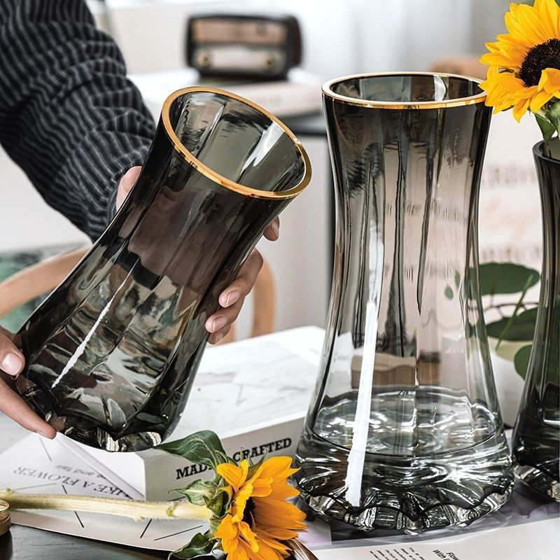 Nordic light luxury glass vase, simple triangular vase, high-end living room dining table, fresh flower vase decoration