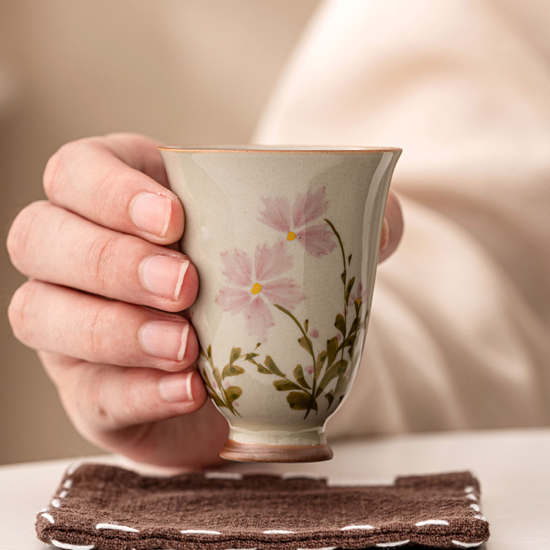 Herb grey small Daisy Smelling cup Master cup kung fu tea set ceramic tea cup sample tea cup home water cup single cup details Picture