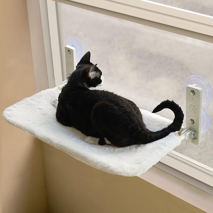 Amazon's best-selling cat hammock, cat window sunbathing hanging bed, summer suction cup balcony glass pet bed Application Scenario