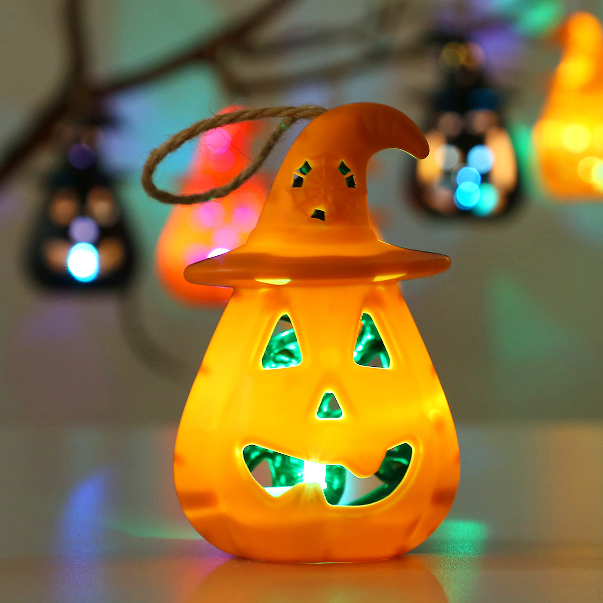 Cross-border bestseller Halloween scene decoration lights: led pumpkin lanterns, skull l pumpkin lanterns, decorative small lanterns details Picture