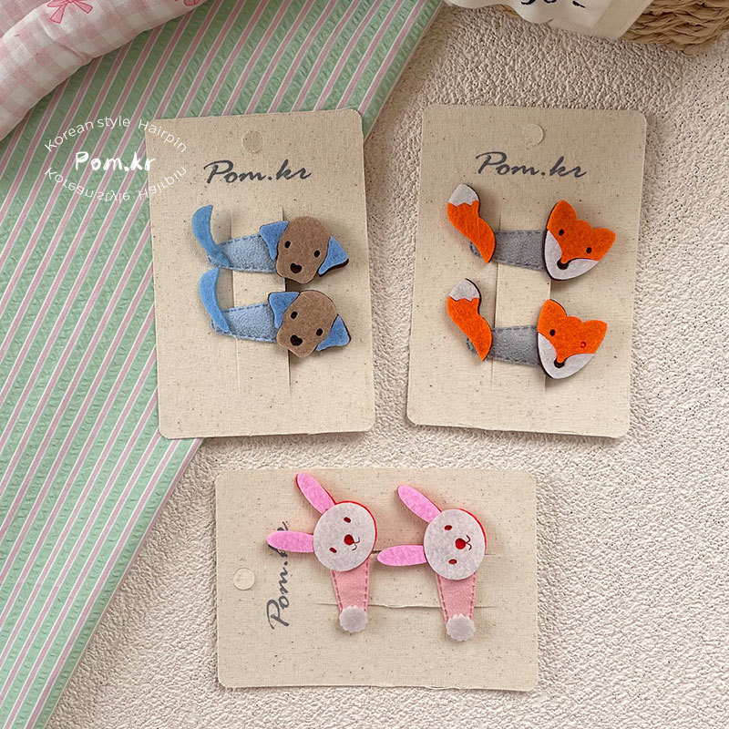 New Korean-style cartoon rabbit hair clips, cute children's matching fabric side fringe bangs clips, and girl bye-bye clips Application Scenario