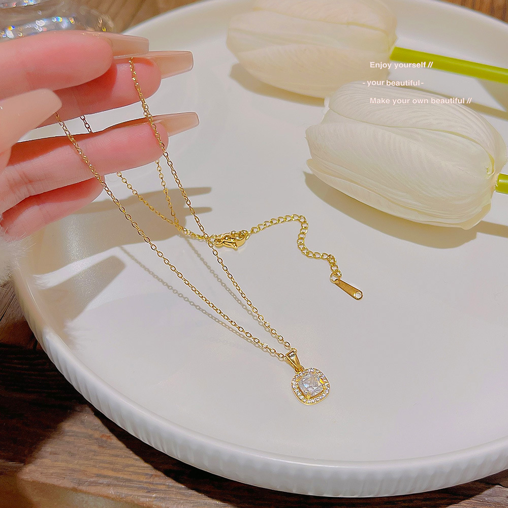 Micro-Inlaid Temperament Light Luxury Full Diamond Pendant Real Gold Plating Exquisite Fashion Choker Collarbone Chain Sweet Small Sugar Necklace Specification drawing