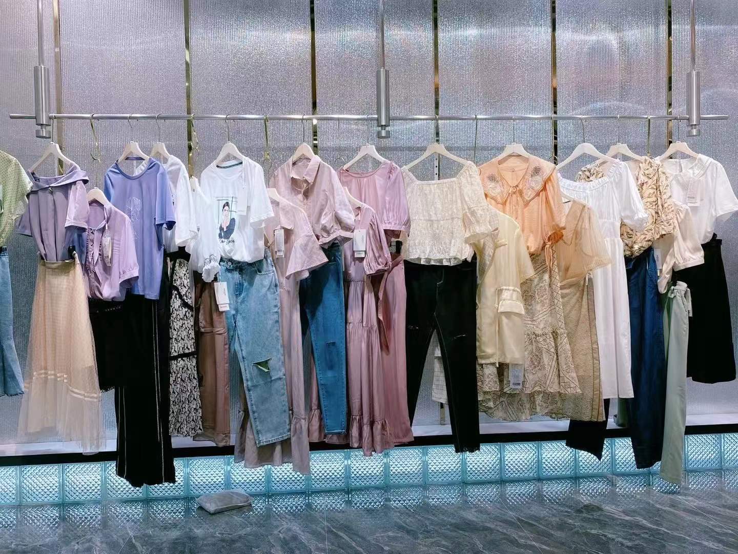 【 Lily Premium 】 2022 Women's Wear: European + Trendy Fashion Item Picture