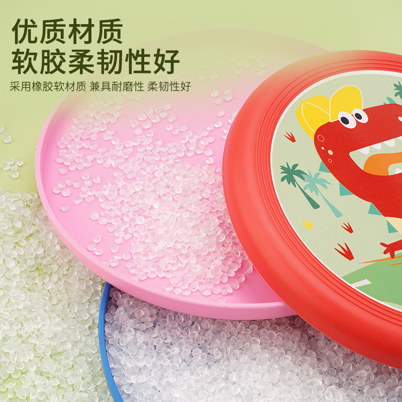 Best-selling frisbee, children's soft boomerang, outdoor sports, outdoor flying saucer, fun and safe parent-child toys for boys and girls Application Scenario