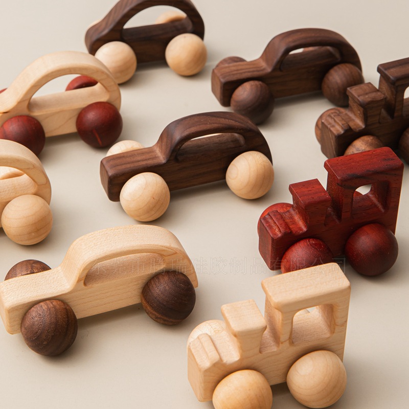 A three-piece set of high-end wooden toy cars for children, including a wooden handcart, a hand-held inertial trolley, and a children's grasping and educational toy Specification image