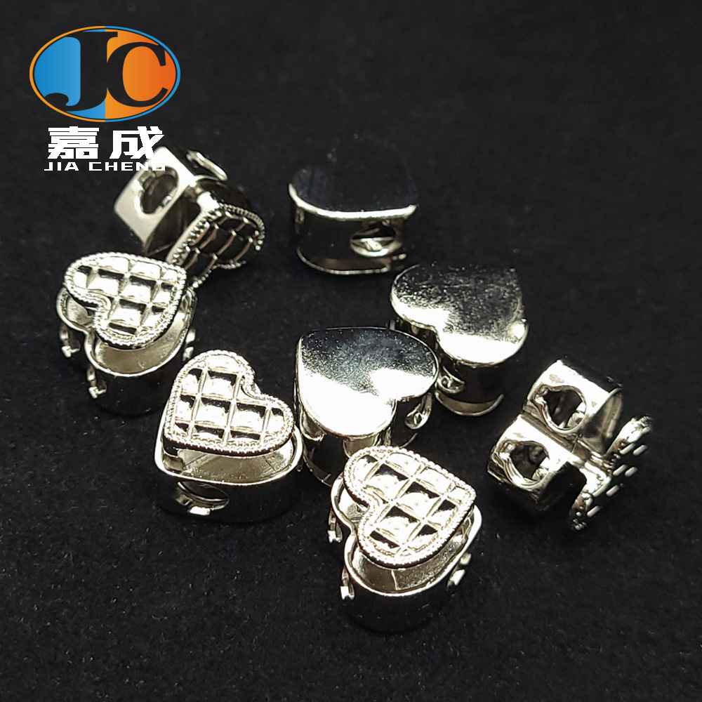 爱心形合金绳扣双孔弹簧扣绳扣卡扣圆形金属辅料单孔扣子批发纽扣
