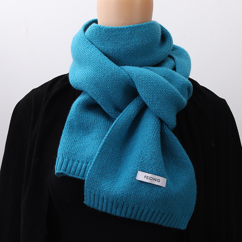 "2025 New Korean style winter InS-style solid color knitted scarf for girls, warm and versatile, student winter little scarf for boys.