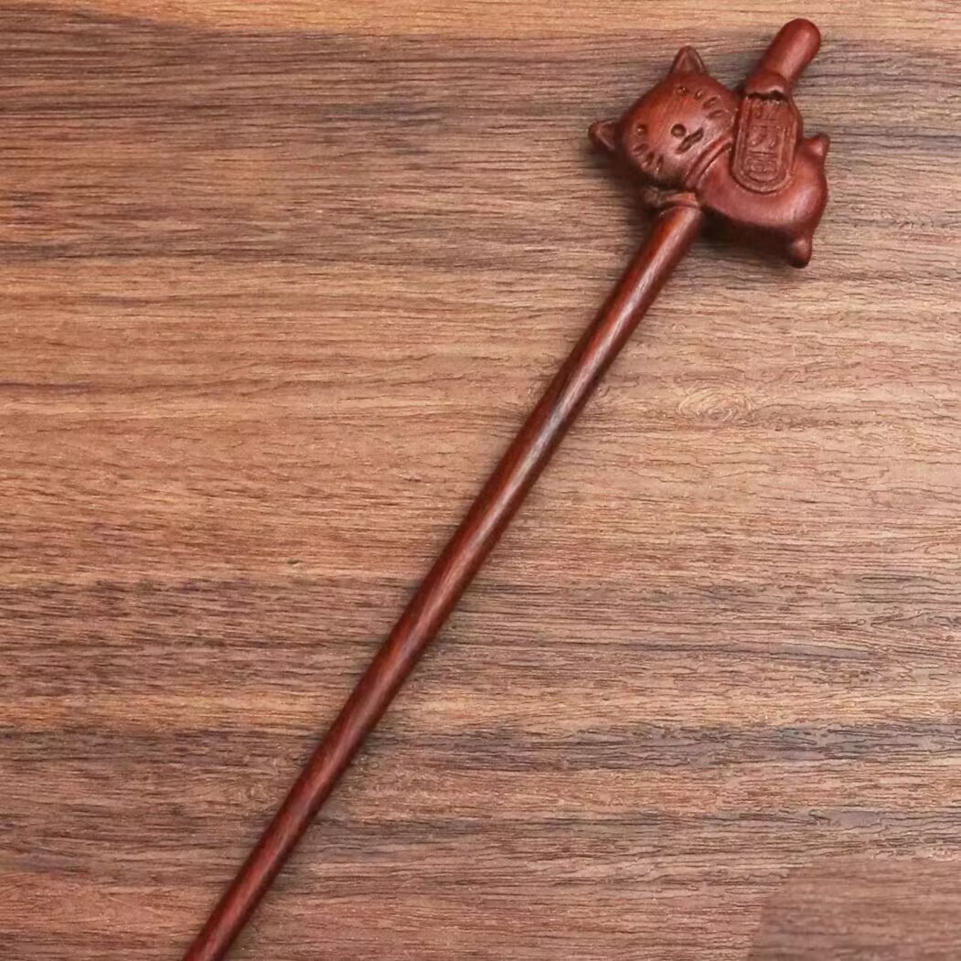 New Chinese-style hairpins, retro heart-shaped little pig sandalwood hairpins, niche style, ancient-style hairpins and hair accessories, carved plates, hair wood hairpins details Picture