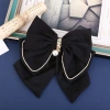 The new elegant satin pearl bow hair clip is simple and stylish. It is a high-end and versatile top clip for engagement banquets Specification image