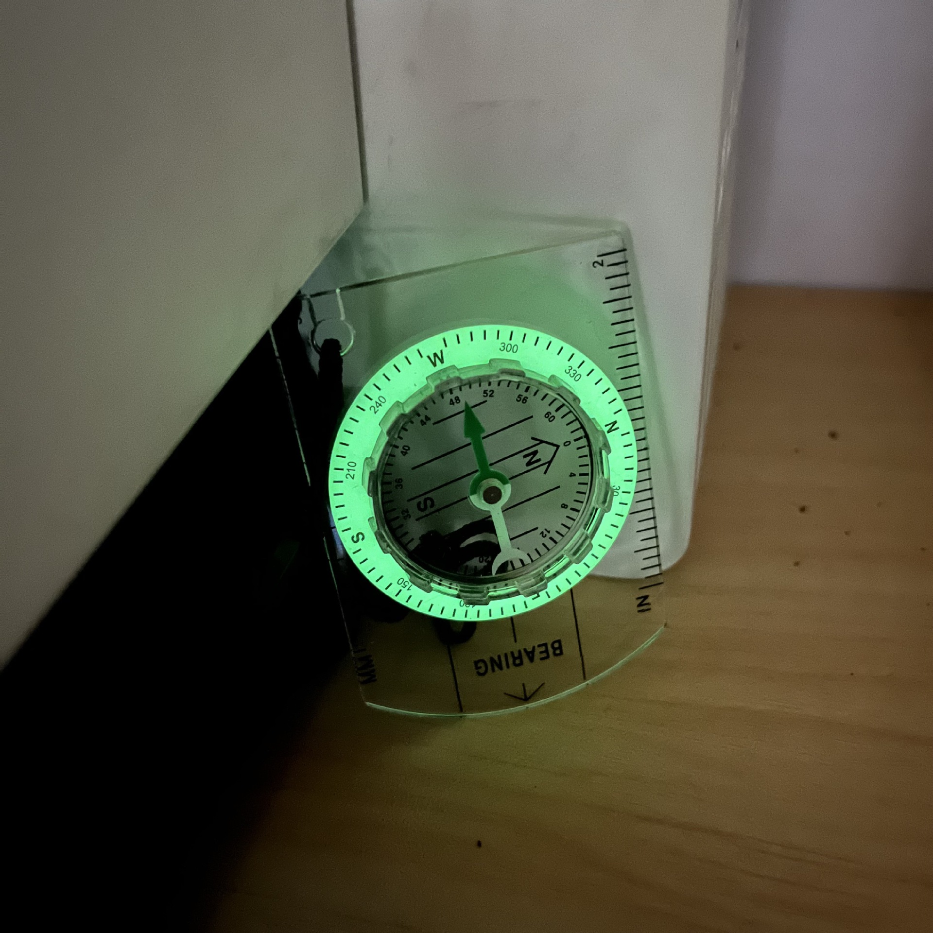 The new Amazon bestseller DC35-1B transparent size luminous compass magnifying glass map scale for students Application Scenario