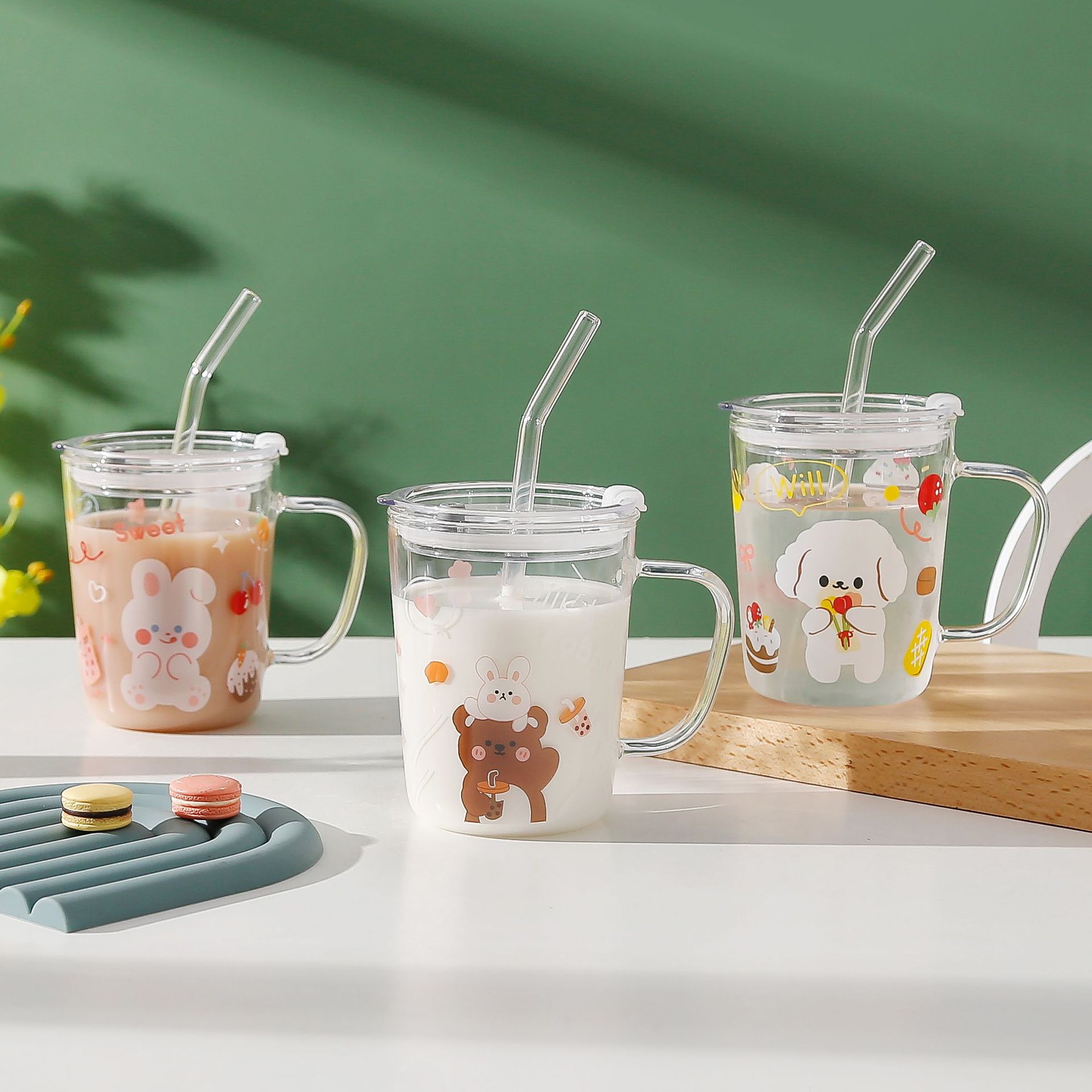 Cartoon bear water cup, high-temperature resistant cup, high appearance level, internet-famous glass cup, ins style, water cup with lid and straw details Picture