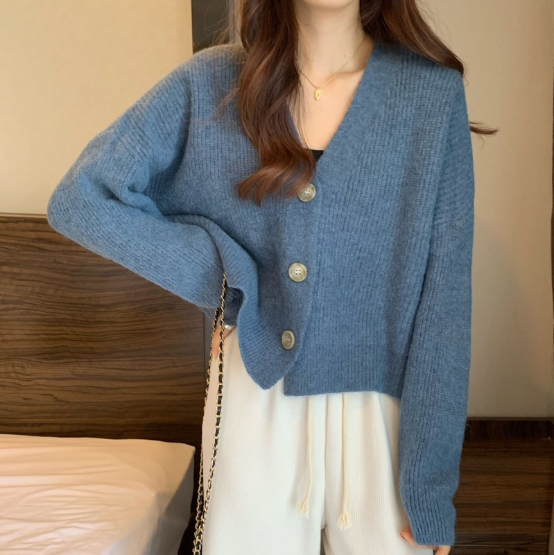 Jinkai's new women's collection for early autumn features loose sweaters, women's jackets, long-sleeved V-neck soft and soft knitted cardigans, and outerwear Application Scenario