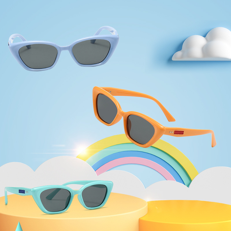 2024 New Children's Sunglasses Sunblock Glasses Polarizing Primary School Sunglasses Sunshade Mirror 7-135 full figure