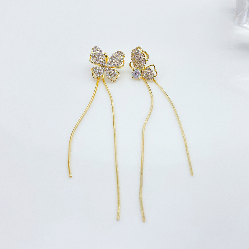 Obi new butterfly S925 silver needle high-grade earrings wholesale fashion women's earrings tassel independent packaging Application Scenario