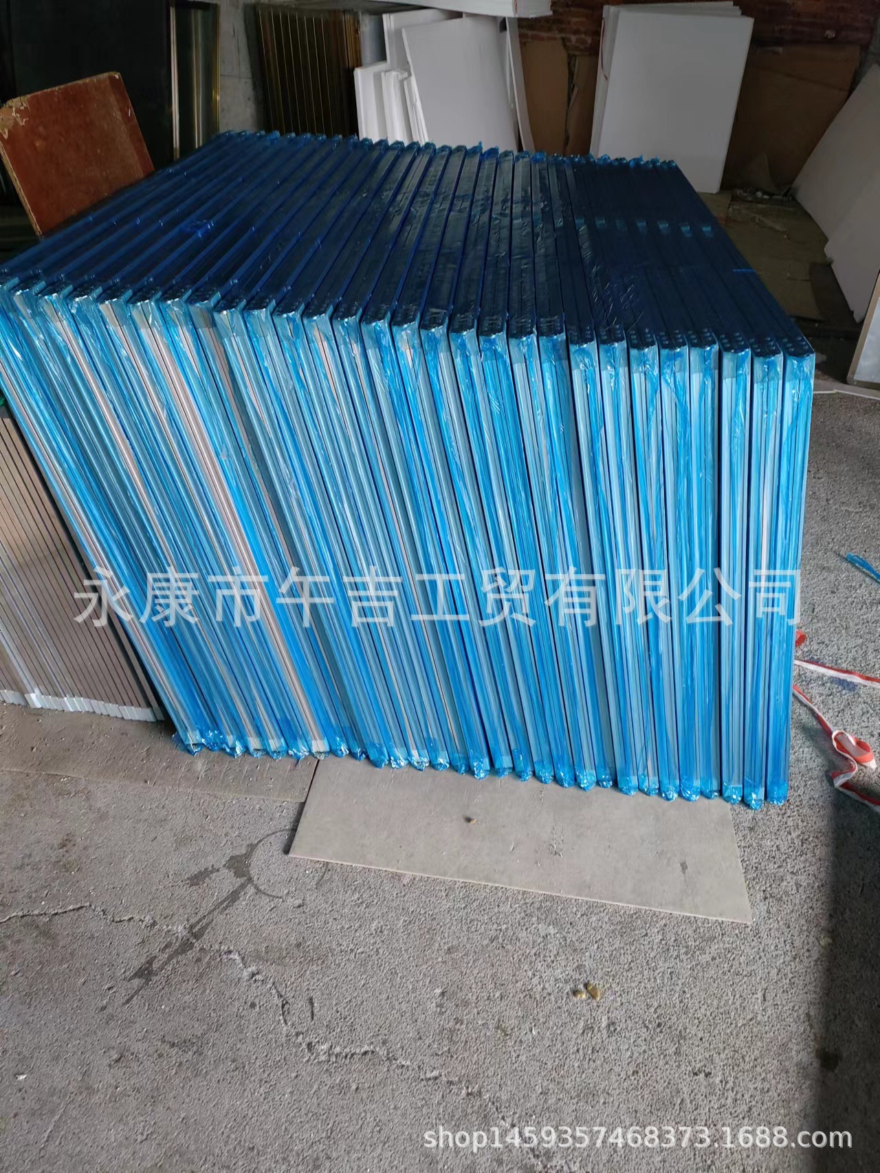 挂墙式树脂双面折叠板三合一办公教学写字磁性绿板搪瓷板折叠白板详情17