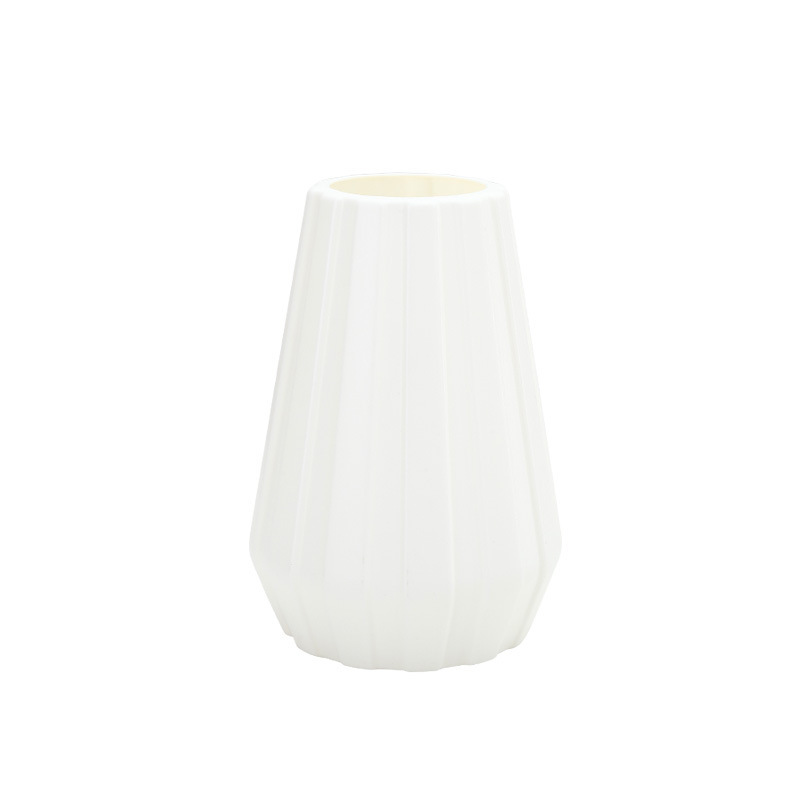 塑料花瓶插花白底实物图