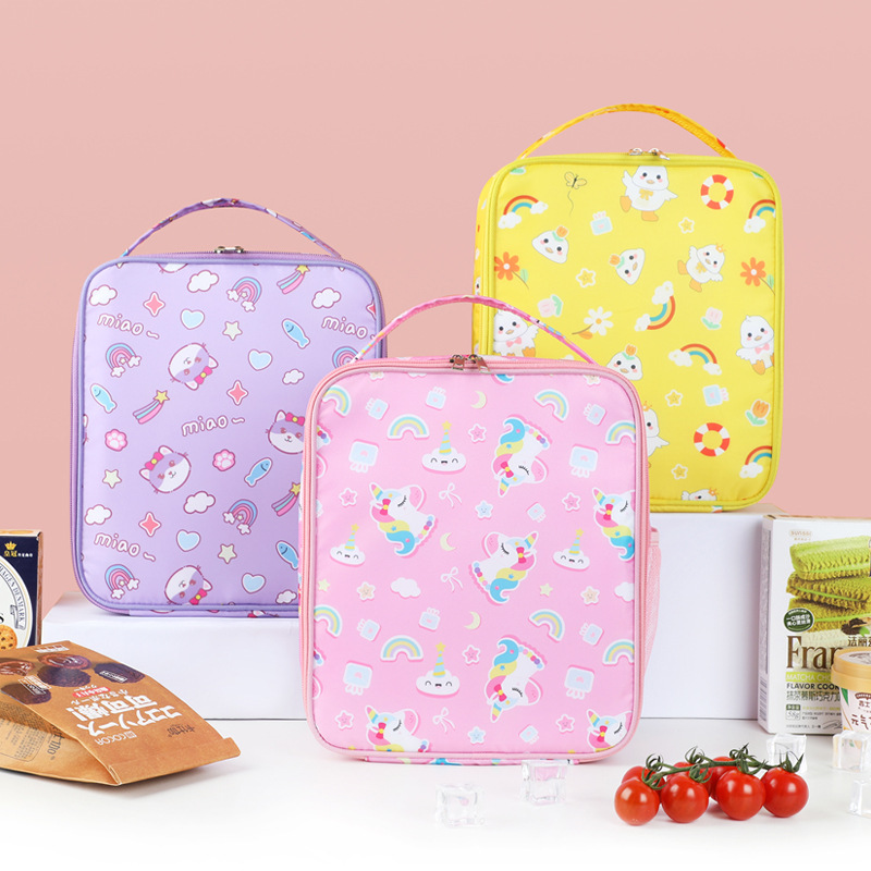 Cross-border bestseller patterned hand-held lunch bag, large-capacity Oxford cloth fresh-keeping ice pack, fun cartoon insulated bento bag Application Scenario
