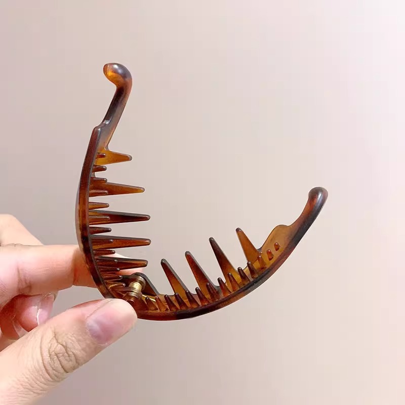 The popular high ponytail banana clip exudes a high-end, seamless hairpin, women's headwear, Korean grab clip, elegant vertical hairpin, hair accessory Application Scenario