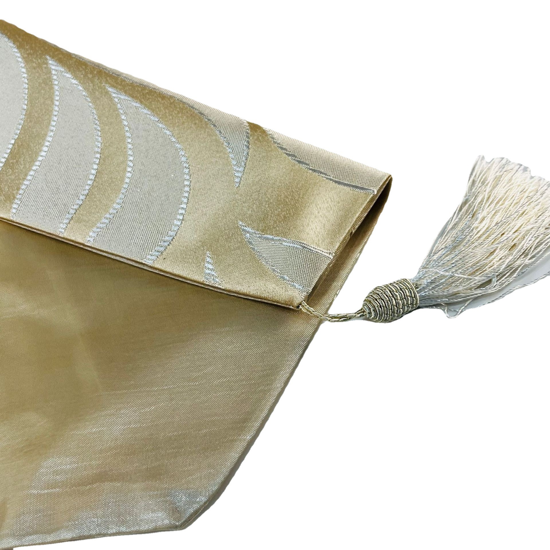 The new minimalist silk-gloss table flag offers high cost performance. The geometric abstract tassel tea flag and the bed flag for homestays and hotels are available for export wholesale Item Picture