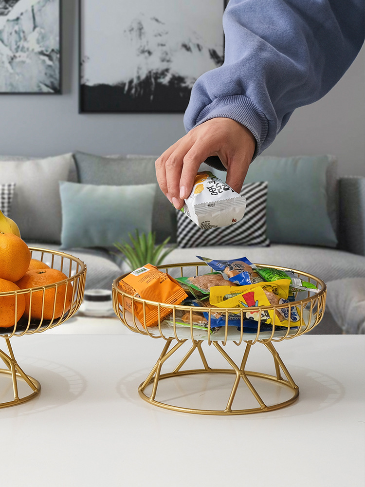 European-style light luxury ceramic fruit plate, creative living room, fruit basket, afternoon tea, candy and dessert rack, pastry tray Application Scenario