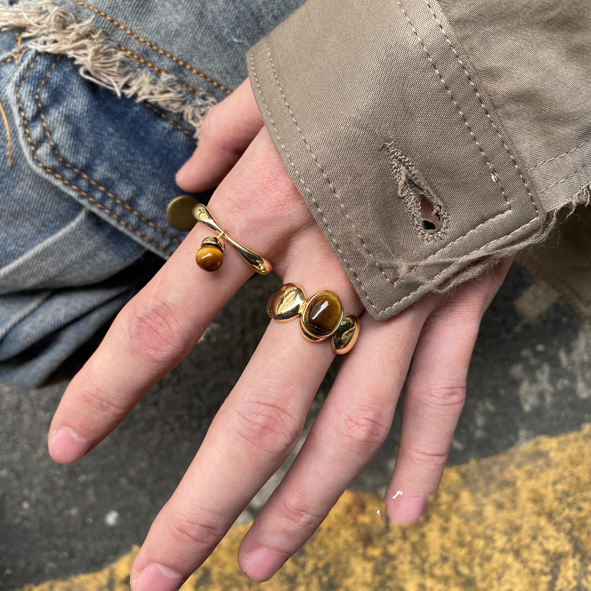 vintage tiger's eye open ring, retro style index finger ring, niche high-end accessory for women Application Scenario