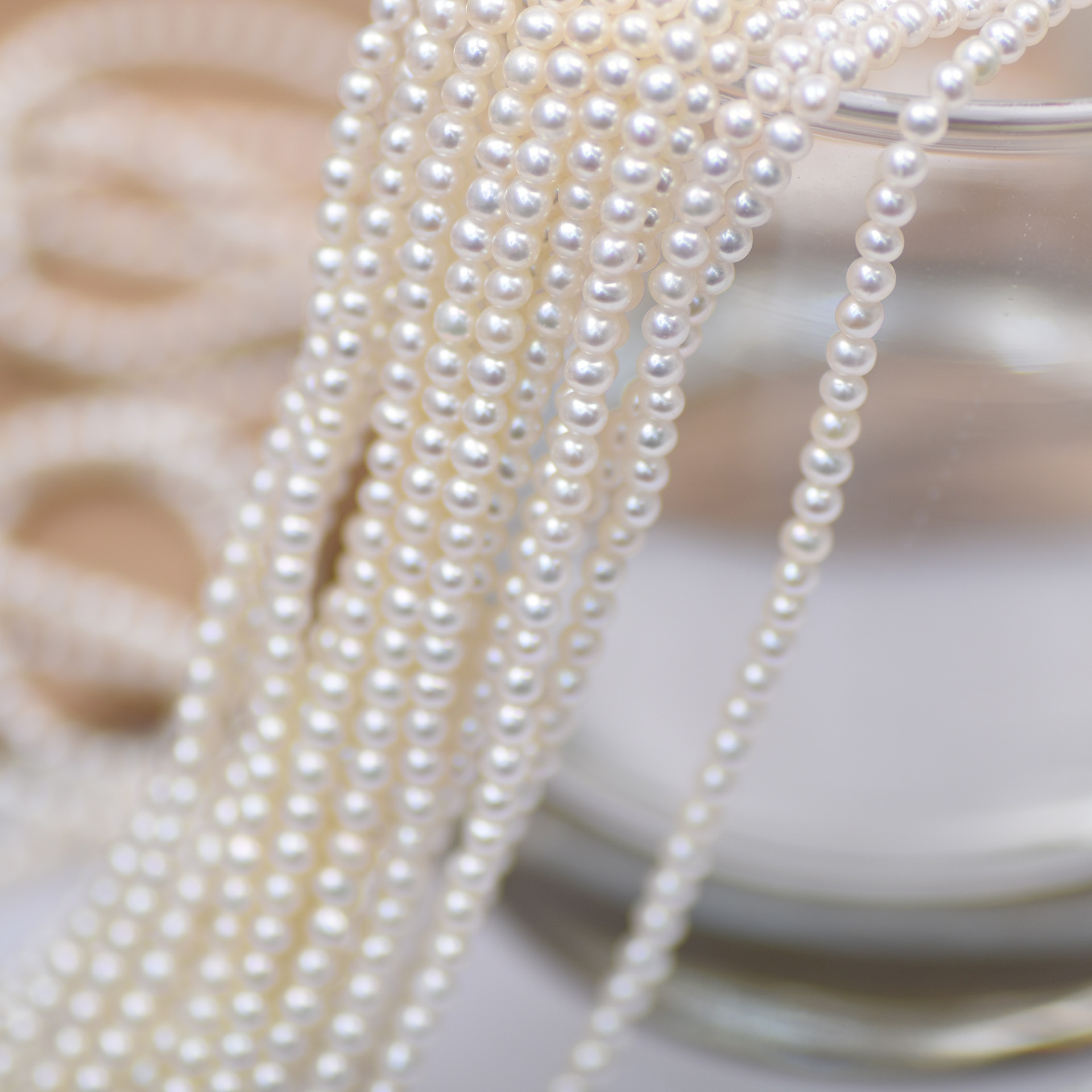 Live Source 3Mm Bright Light Little Baby Near Round Pearl Natural Freshwater Pearl details Picture