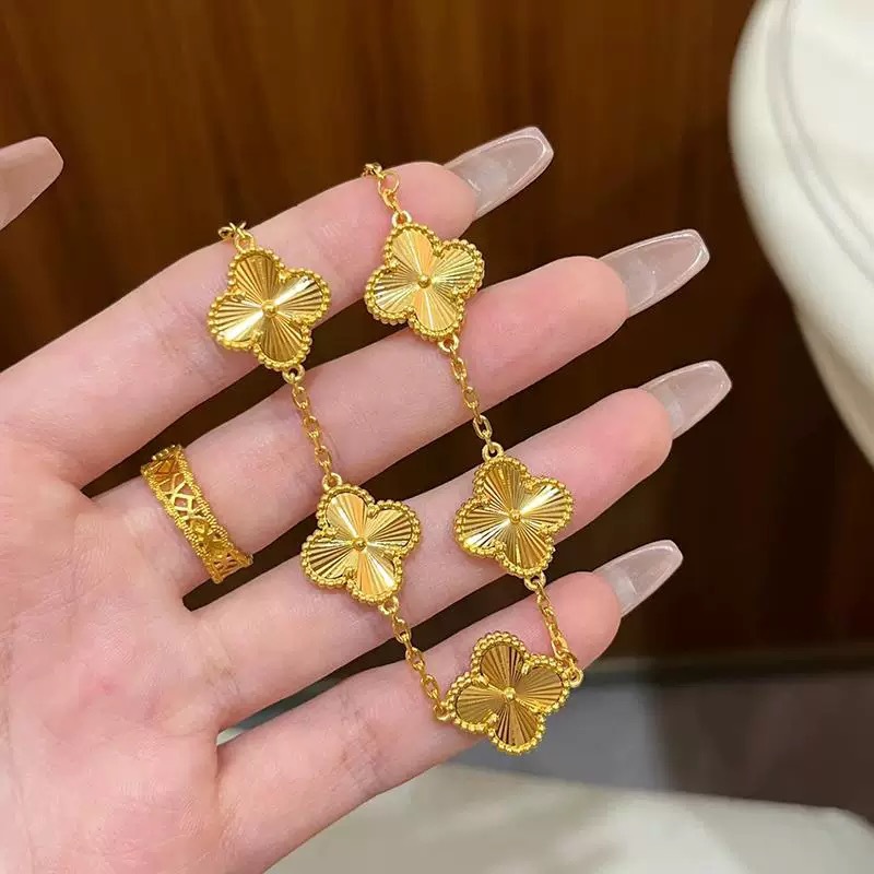 高级感沙金黄金色幸运五花四叶草手链女新款手饰高级精致手饰百搭