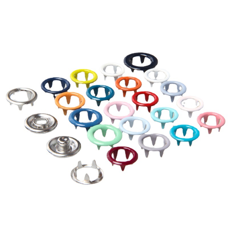 The manufacturer supplies high-precision copper 9.5mm hollow five-pronged buttons and 65 copper 1cm solid pearlescent five-pronged buckles with a covered surface Application Scenario