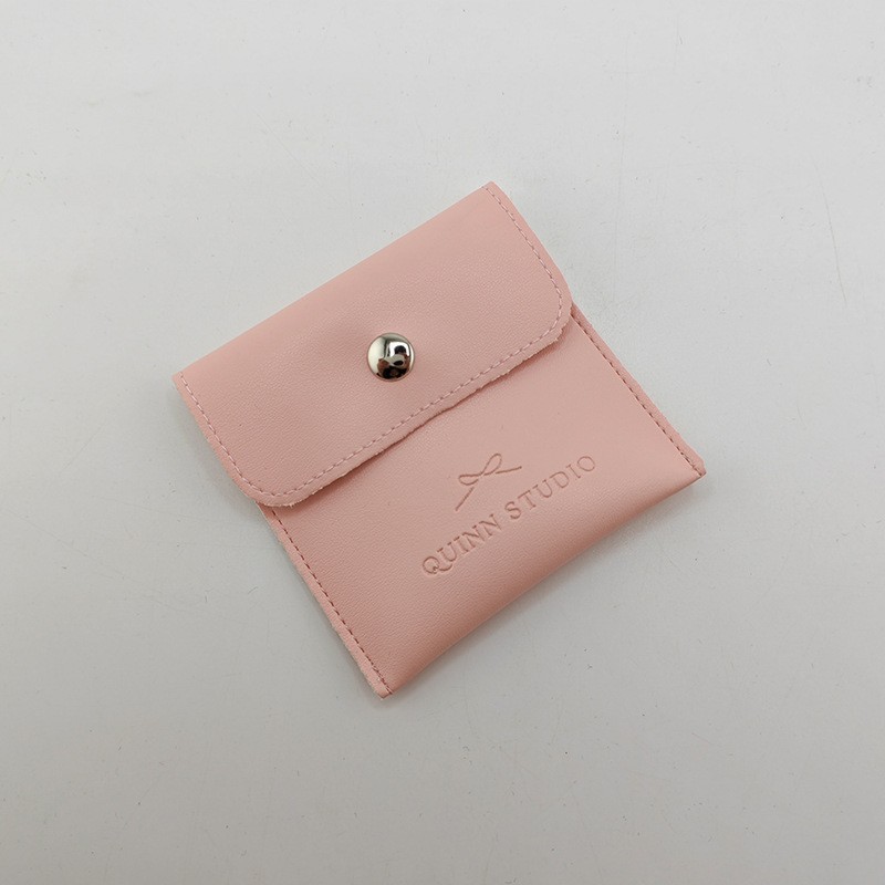 Gold snap bag jewelry packaging bag, pearl jewelry, earrings, necklace niche design packaging, leather bag customization Application Scenario