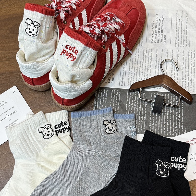 韩版INS风卡通刺绣小狗字母AB版时尚棉袜批发女袜子短筒低帮透气