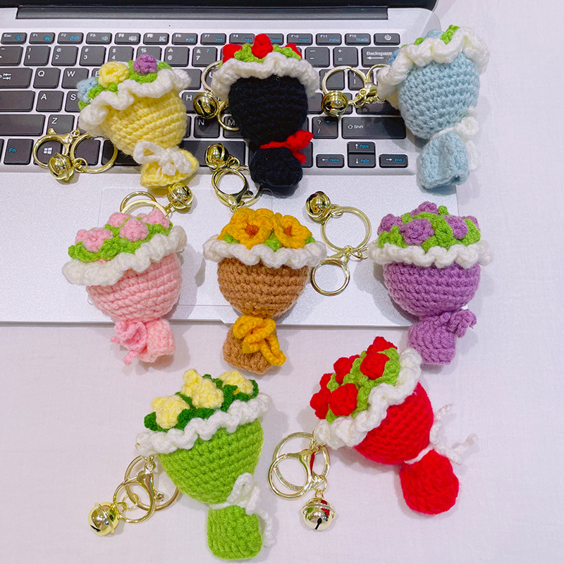 Handmade crocheted diy small accessories, hand-held bouquets, keychains, pendants, creative birthday gifts, bags, and pendants wholesale Application Scenario
