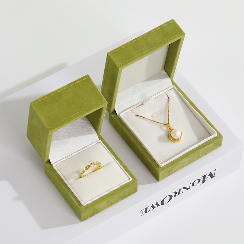 Right-angle lace gilding jewelry box, led ring box, jewelry packaging box, suede gold edge pendant and accessory box Specification image