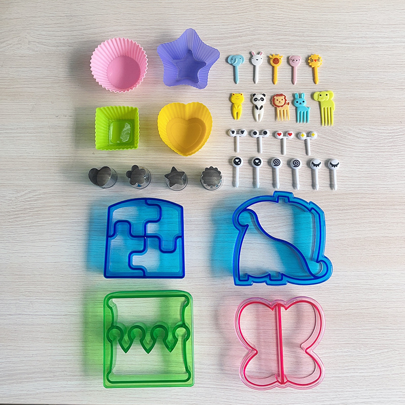Sandwich Mold Bread Maker Butterfly Dish Fruit Cutting Fruit Fork Set Toast Cutting Die Baking Tools details Picture