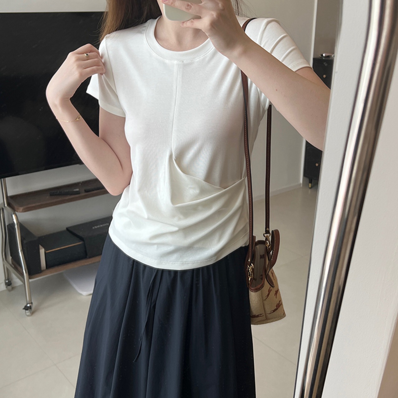 韩系交叉收腰圆领针织T恤女夏季新款小个子宽松修身正肩上衣