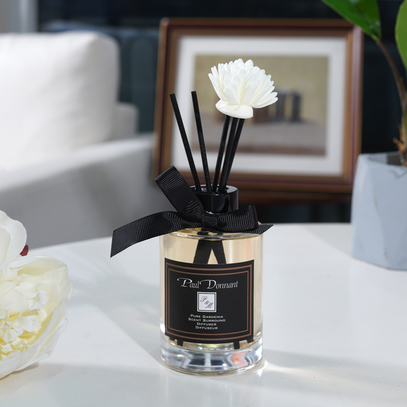 Fabricante al por mayor sin fuego aromaterapia casa dormitorio perfume gardenia perfume floral perfumado baño aire claro aromaterapia Application Scenario