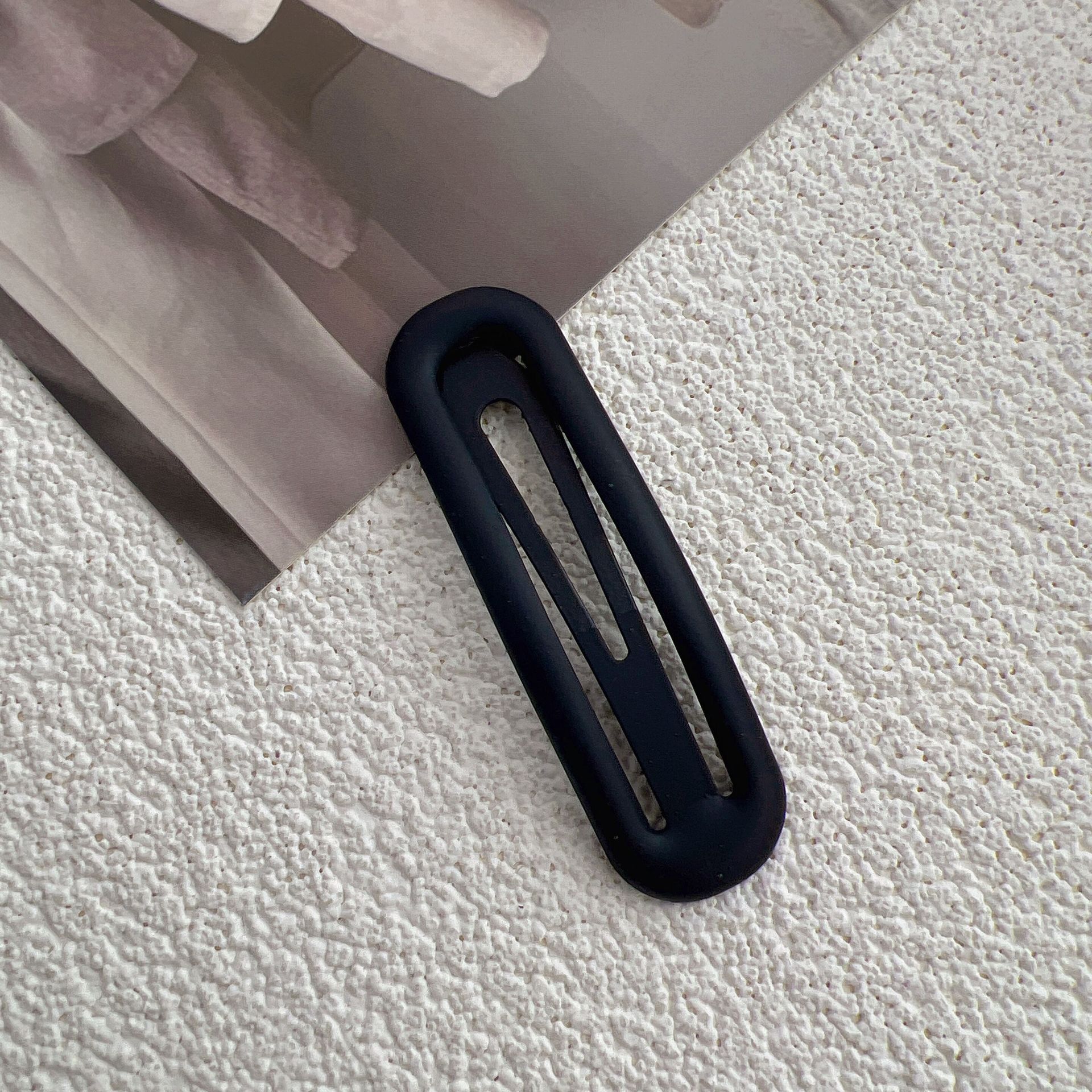 Simple solid-color matte hair clips, a versatile accessory for female Internet celebrities, side clips for bangs, hairpins for loose hair at the back of the head, bb clips, and headwear pic 8