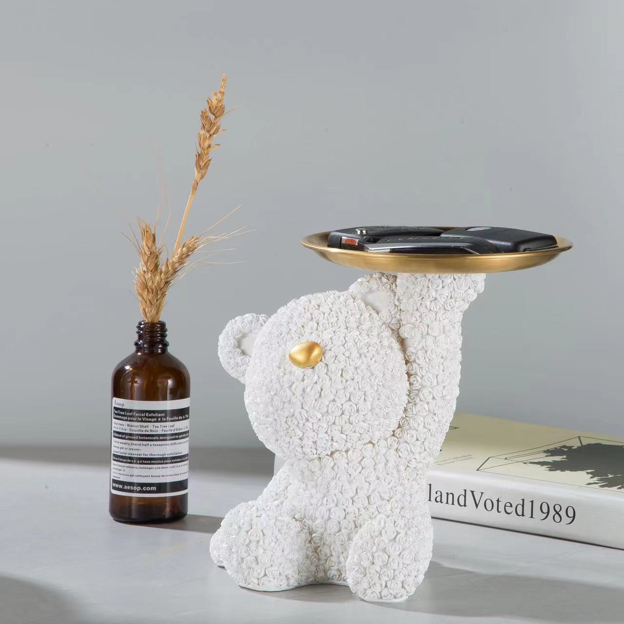 Creative and light luxury rose bear ornament storage tray Item Picture