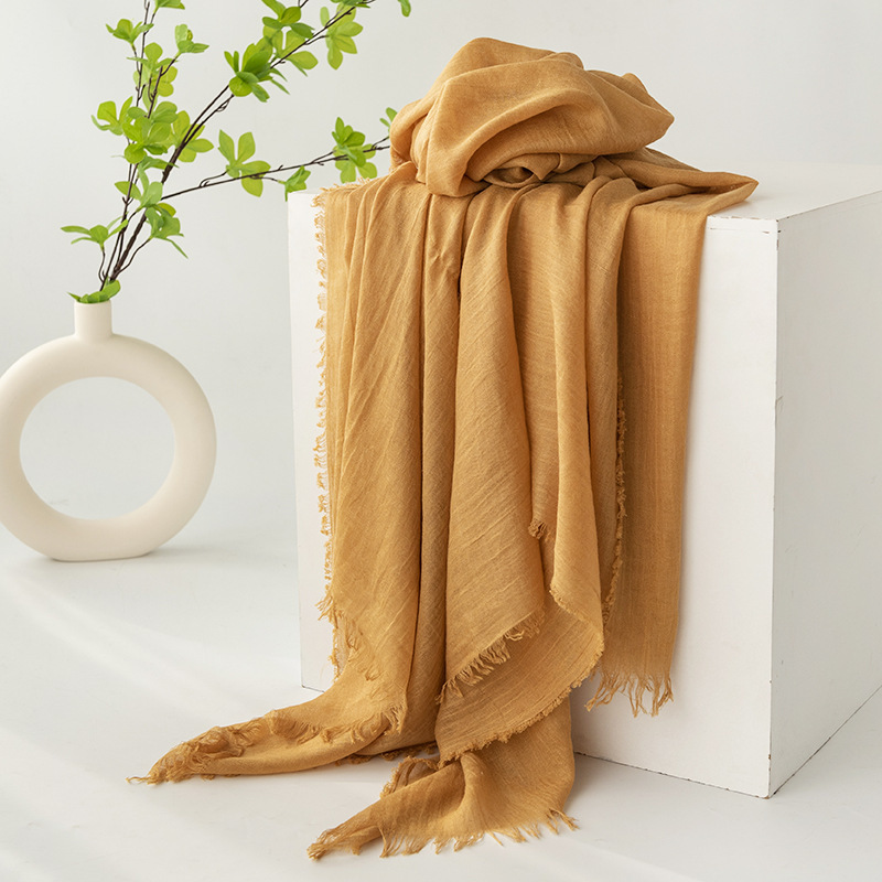 New Summer Pure Color Simple Scarf Commuter Sun Shawl Scarf Scarf Women's Senior Sense Silk Scarf Scarf Wholesale Application Scenario