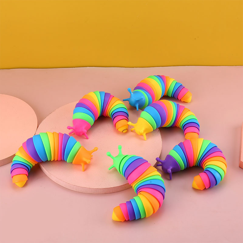 New simulation caterpillar stress-relieving toys, rainbow slugs, educational toys, desktop snails, stress-relieving and venting gadgets Specification image