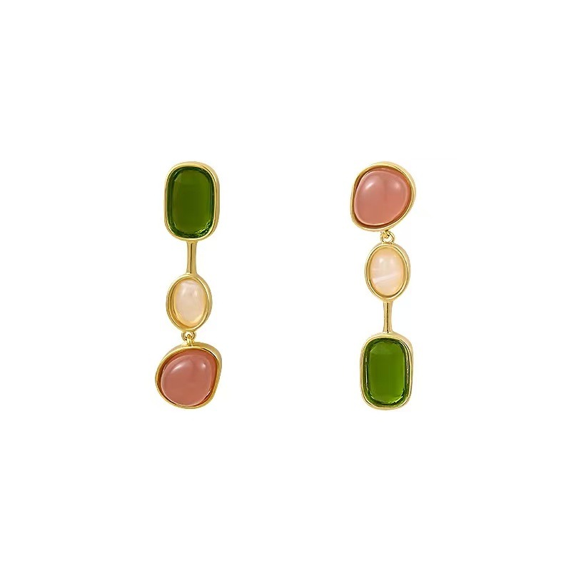 Spring and Summer new design asymmetrical color earrings, women's niche high-end earrings, exquisite live-streaming ear studs by Internet celebrities Item Picture