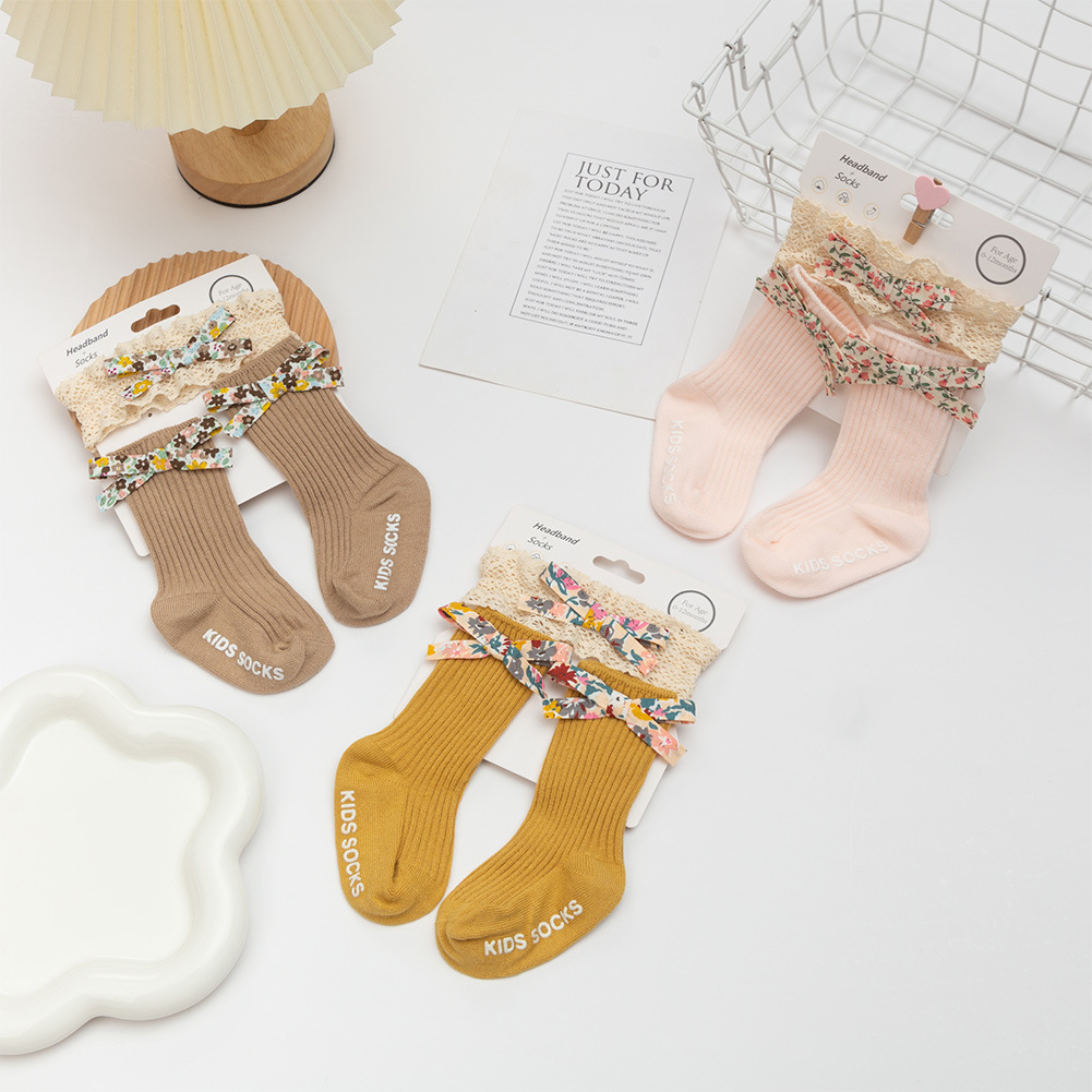 Korean baby floral lace headband sock set, baby floor socks, children's anti-drop and anti-slip crawling socks, ins Application Scenario