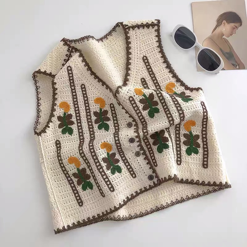 New Korean Version Embroidery V-Neck Knitted Little Waistcoat Women Retro Fashion Hollow-Out Sleeveless Vest Coat Top details Picture