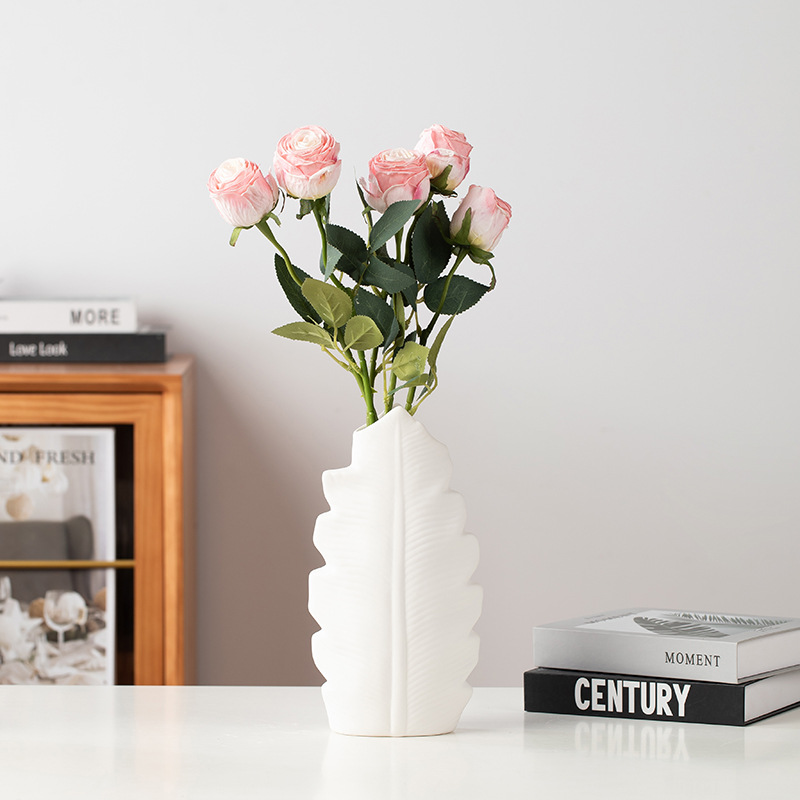 2025 Nordic simple white Ceramic vase for living room, high-end dried flower arrangement, water-grown fresh flowers, light luxury frosted entrance hall decoration, vase, ceramic decoration, ceramic vase handicrafts Application Scenario