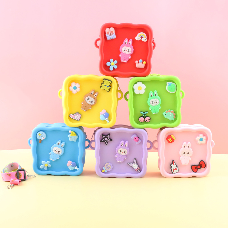 零钱包/钱包/毛绒零钱包/手机包/拉链钱包卡通产品图