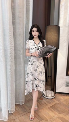 Nanyou dress: New Chinese-style French retro 24 summer new women's long dress with elegant floral patterns Item Picture