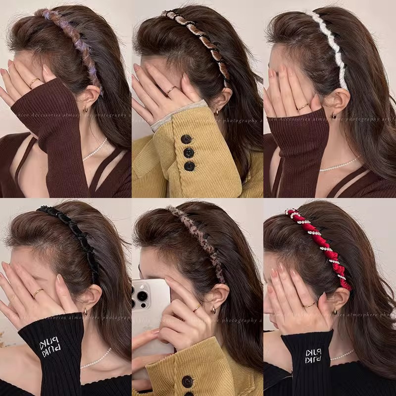 Autumn and winter wavy, toothed, plush hairband for women, Korean style, simple and elegant hairpin, hair accessory, high top of the head, facial cleansing wool headband details Picture