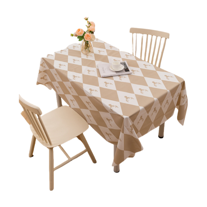 وكانت أغطية طاولات بيع الجملة مقامة للماء والزيت في منازل شركة بيفا، في مستوى رفيع، Item Picture