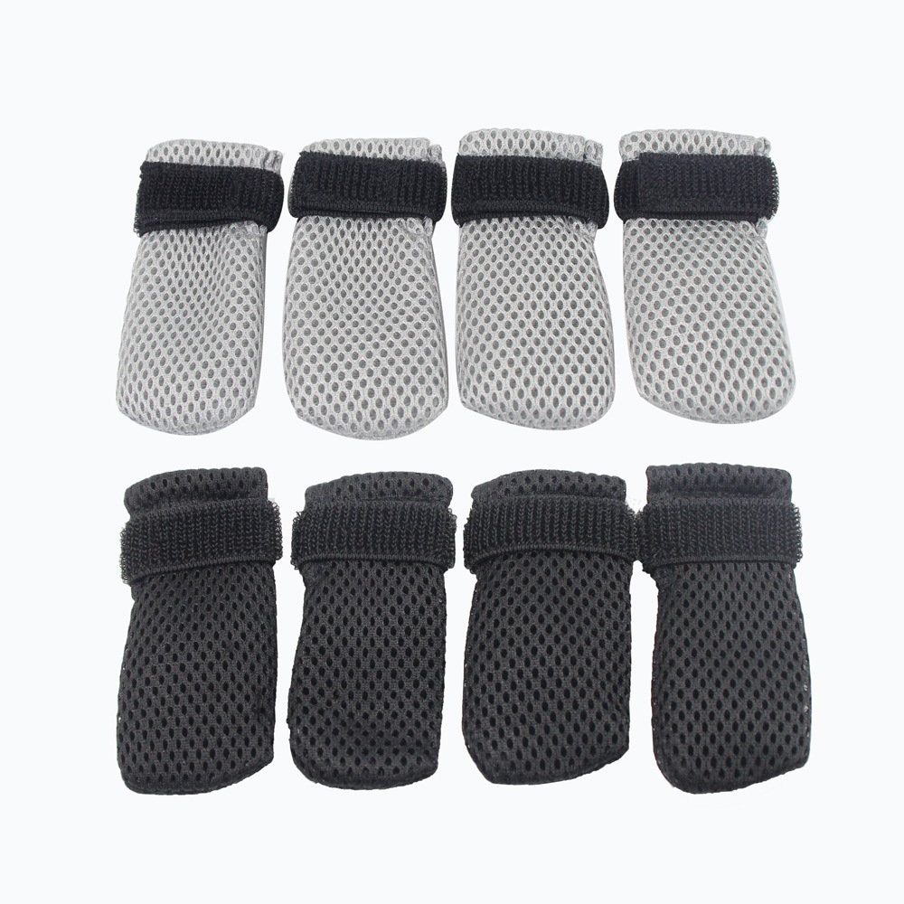 Chongtapet pet shoe covers are comfortable, breathable, and made of mesh fabric for cats. They are anti-scratch and protective foot covers for cats Item Picture