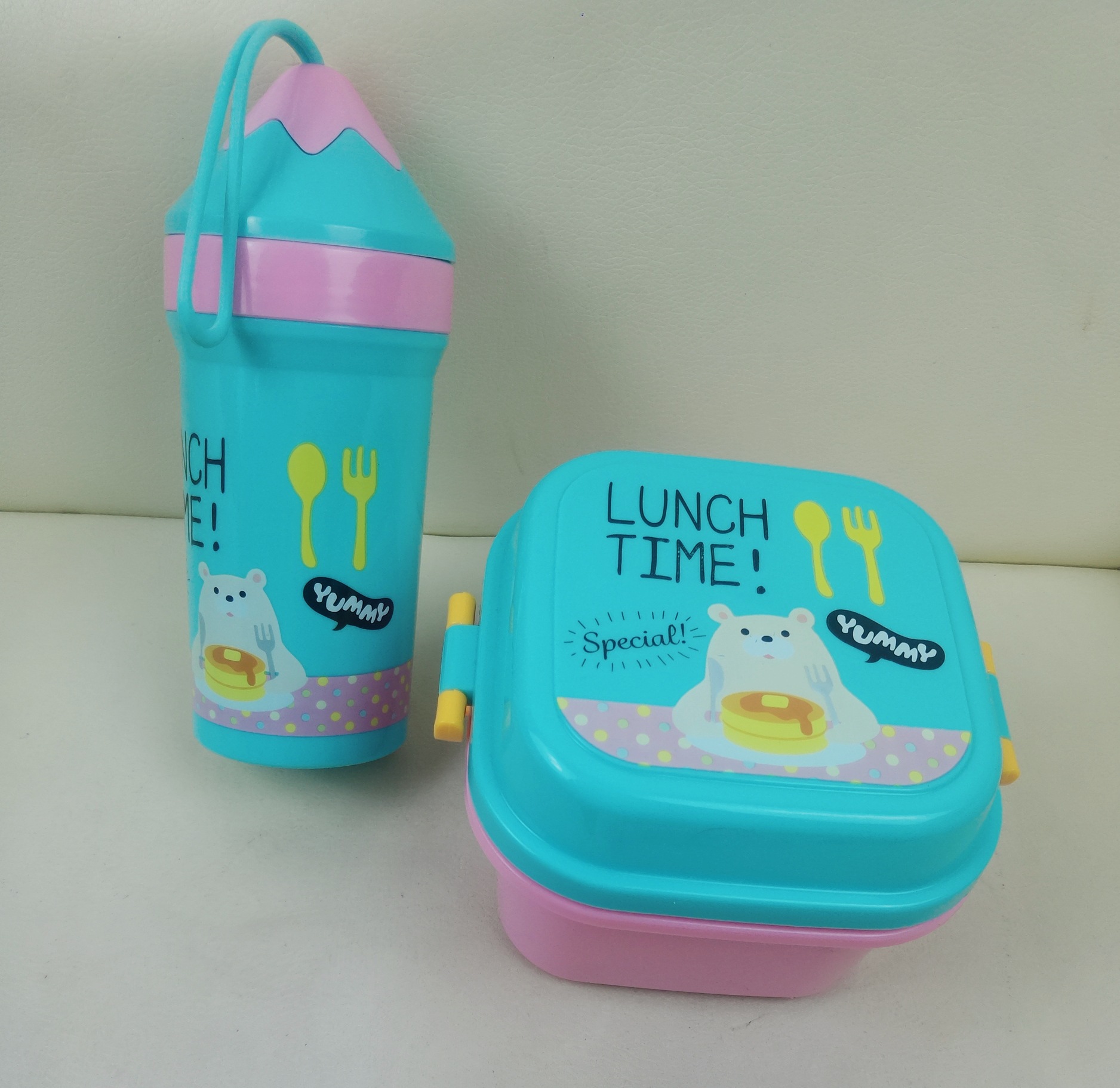 Lunchbox de plástico para niños + kettle set Application Scenario